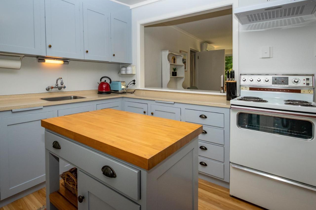 Hop, Skip And Jump To The Lake - Te Anau House Extérieur photo