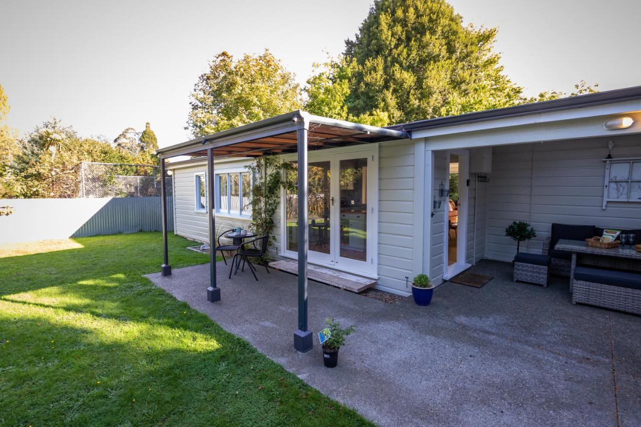 Hop, Skip And Jump To The Lake - Te Anau House Extérieur photo