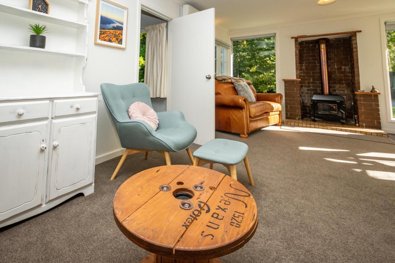 Hop, Skip And Jump To The Lake - Te Anau House Extérieur photo
